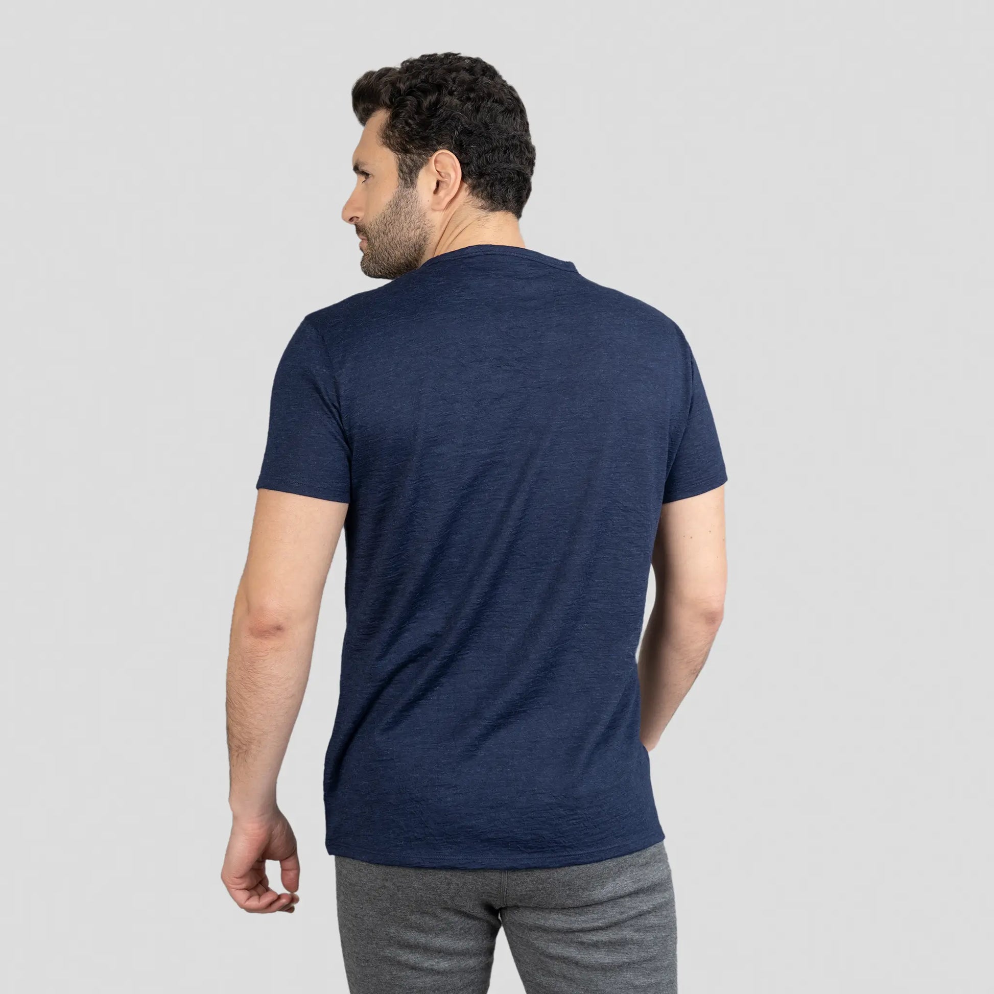 Men's Alpaca Wool T-Shirt: 160 Ultralight V-Neck color Navy Blue